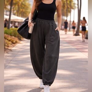 Italian Women Relaxed Fit Sweatpants Trouser